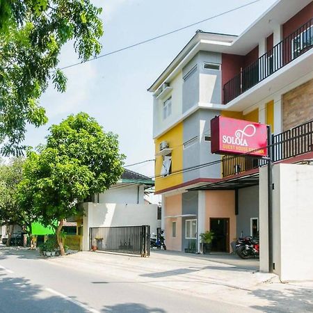 Hotel Reddoorz Syariah Near Purwosari Train Station Solo Esterno foto